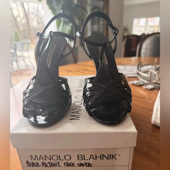 Manolo Blahnik Ckitty - Picture 2 of 4